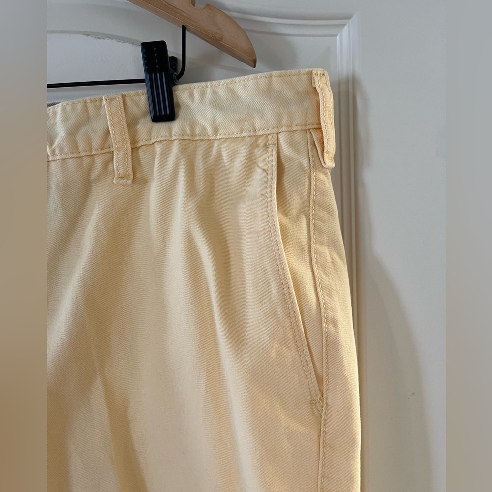 IZOD Saltwater Chinos Light Yellow Flat Front Dress Shorts Men’s Size 40W - Picture 6 of 15